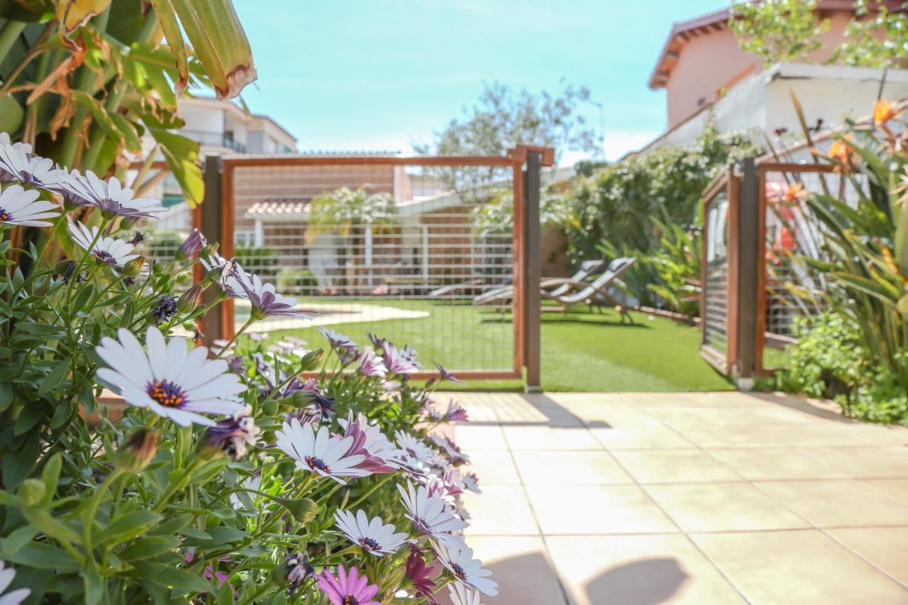 Rambla de Marisol Apartments Castelldefels Exterior foto