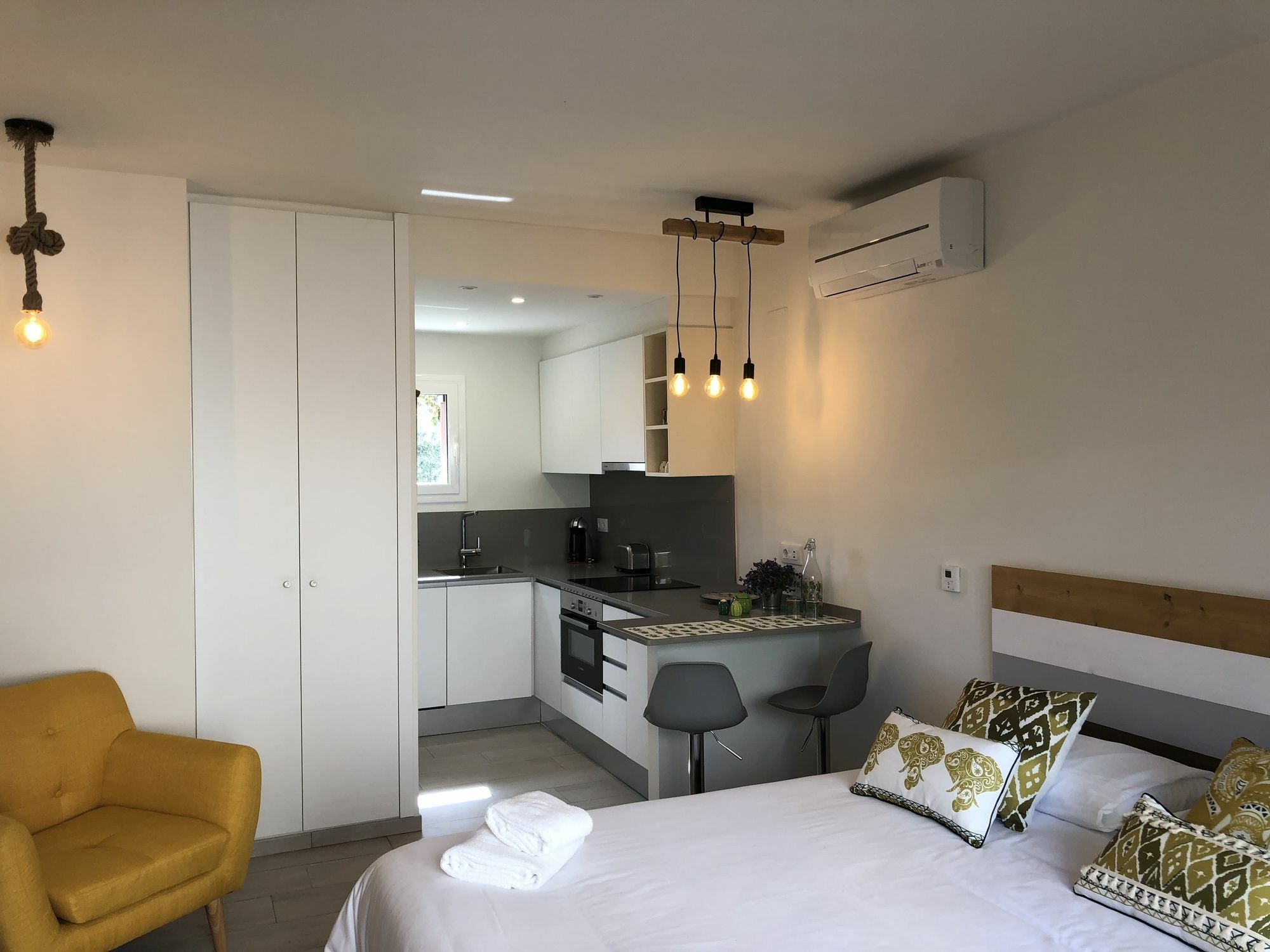 Rambla de Marisol Apartments Castelldefels Exterior foto